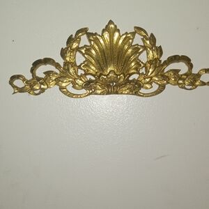 Elegant Gold Wall Decor Accent